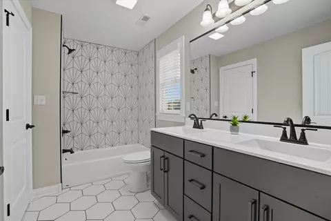 Bath - 13020 Red Lily Way, Saint John, IN 46373 photo 7 of 8