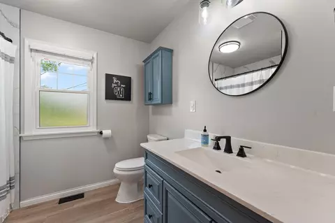 Bath - 8128 Jackson Ave, Munster, IN 46321 photo 1 of 1