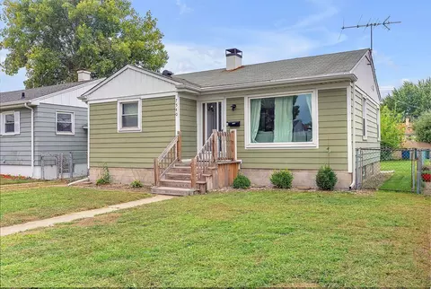 7540 Oakdale Ave, Hammond, IN 46324