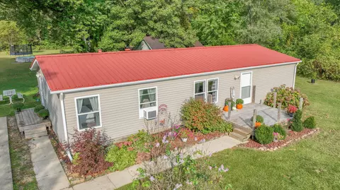2795 S Range Rd, Knox, IN 46534