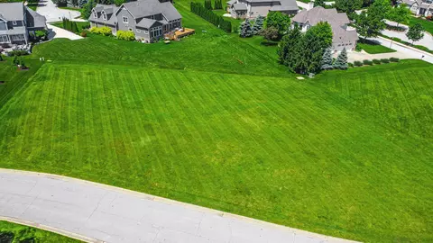 1810 Bramble Trce, Chesterton, IN 46304