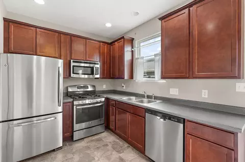 Kitchen - 970 E 114th Pl, Crown Point, IN 46307 photo 1 of 2