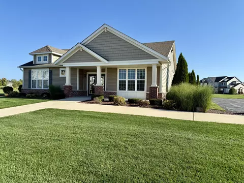 Exterior - 970 E 114th Pl, Crown Point, IN 46307 photo 6 of 8