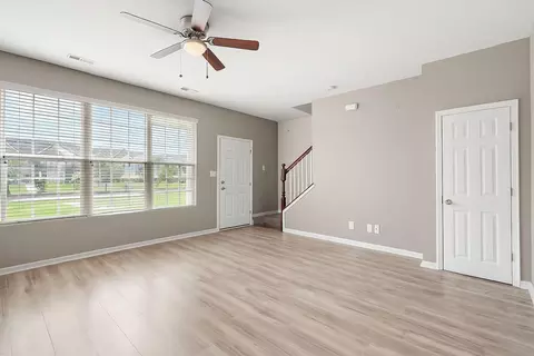Living - 970 E 114th Pl, Crown Point, IN 46307 photo 1 of 6