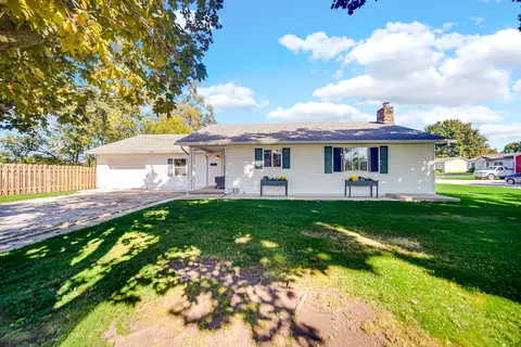 412 W Vine St, Rensselaer, IN 47978