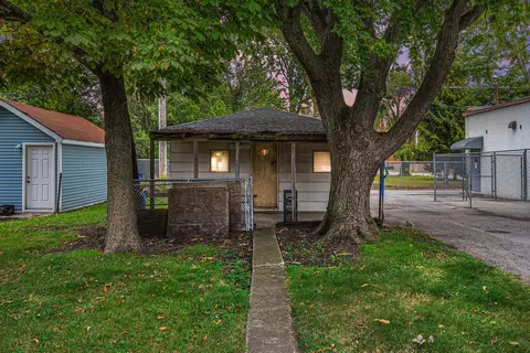Exterior - 5259 State Line Ave, Hammond, IN 46320 photo 4 of 5