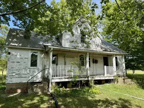 1038 N Meridian Rd, Chesterton, IN 46304