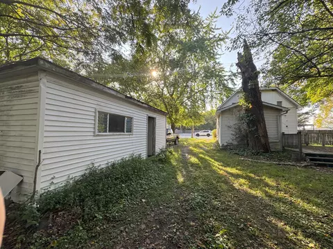 Exterior - 219 S Broad St, Griffith, IN 46319 photo 3 of 4