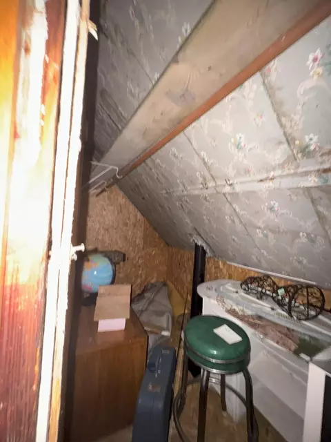 Entry Way - 219 S Broad St, Griffith, IN 46319 photo 1 of 1