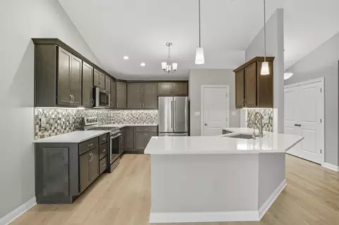 Kitchen - 8657 Larkspur Ter, Saint John, IN 46373 photo 2 of 2