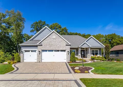 411 W Ashton Ln, Valparaiso, IN 46385