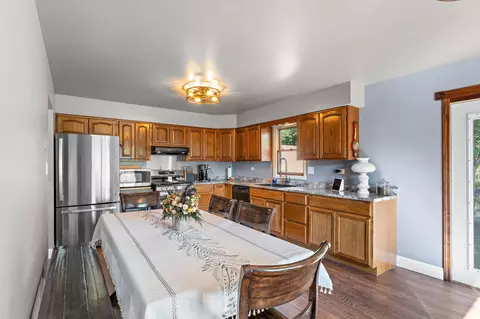 437 S Park Dr, Griffith, IN 46319 photo 10