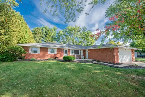 159 E 700, Kouts, IN 46347 photo 1