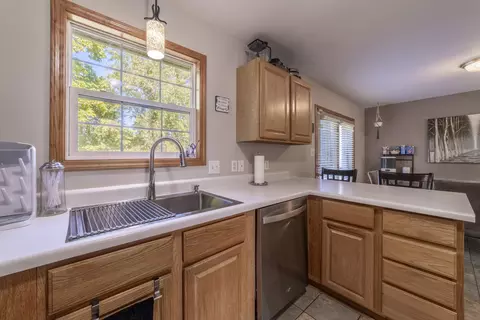 915 Quail Ridge Dr, Porter, IN 46304 photo 10