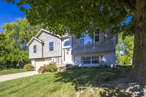 915 Quail Ridge Dr, Porter, IN 46304 photo 2