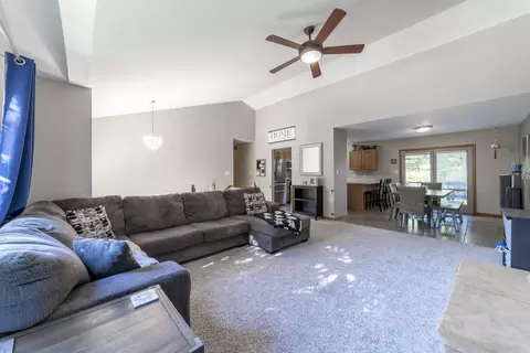 915 Quail Ridge Dr, Porter, IN 46304 photo 7