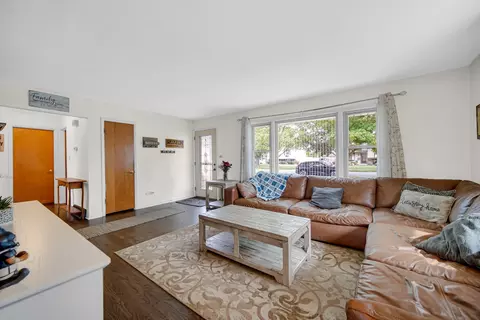 842 N Jay St, Griffith, IN 46319 photo 9