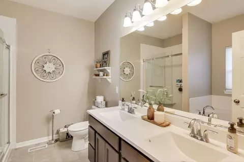Bath - 11514 Georgia Pl, Crown Point, IN 46307 photo 1 of 3