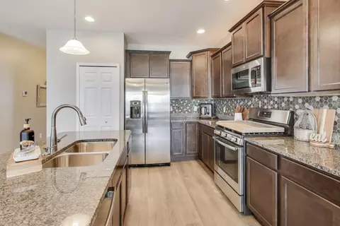 Kitchen - 11514 Georgia Pl, Crown Point, IN 46307 photo 3 of 3
