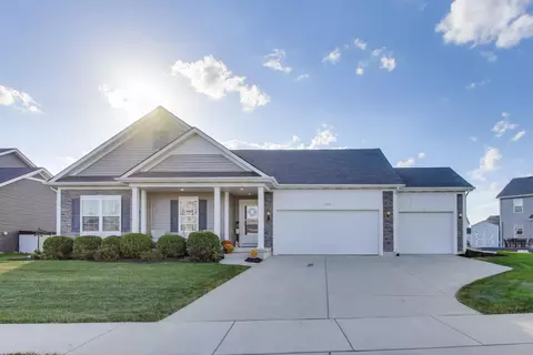 11514 Georgia Pl, Crown Point, IN 46307
