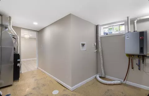 Entry Way - 953 Colfax St, Gary, IN 46406 photo 2 of 2