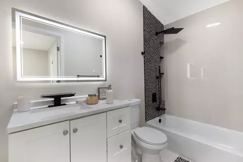 Bath - 953 Colfax St, Gary, IN 46406 photo 1 of 3