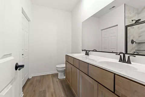 Bath - 6480 E 103rd Ave, Crown Point, IN 46307 photo 1 of 4