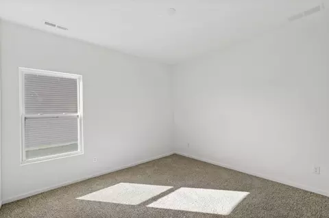 Bedroom - 6530 E 103rd Ave, Crown Point, IN 46307 photo 3 of 4