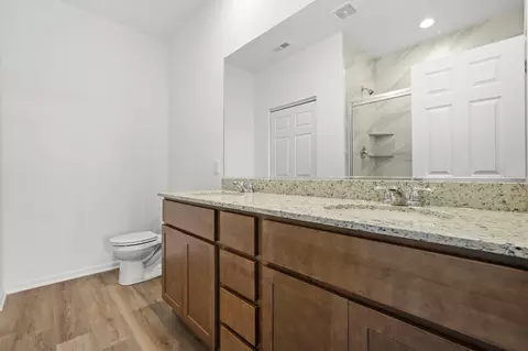 Bath - 6530 E 103rd Ave, Crown Point, IN 46307 photo 1 of 3