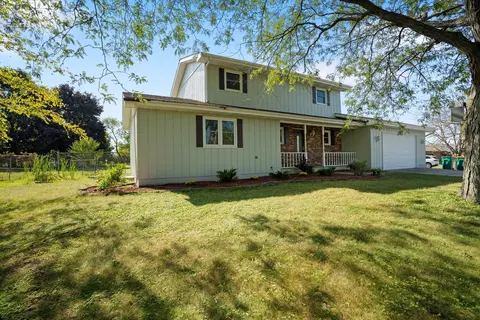 4127 W 76th Ln, Merrillville, IN 46410