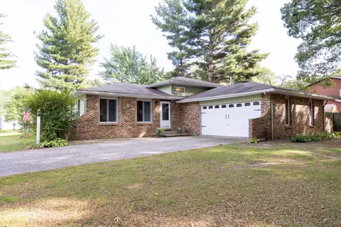 5527 E 1146, De Motte, IN 46310