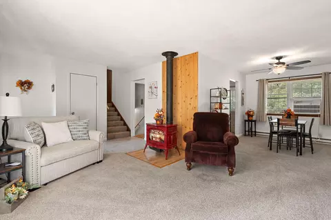 Living - 10446 N 500, De Motte, IN 46310 photo 1 of 4