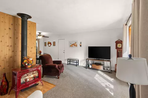 Living - 10446 N 500, De Motte, IN 46310 photo 2 of 4