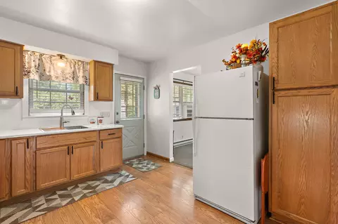 Kitchen - 10446 N 500, De Motte, IN 46310 photo 2 of 3