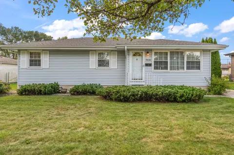 9436 Anthony Pl, Highland, IN 46322