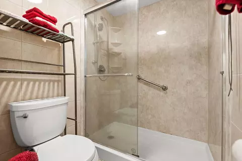 Bath - 2531 E Lakeshore Dr #A 39, Crown Point, IN 46307 photo 2 of 3
