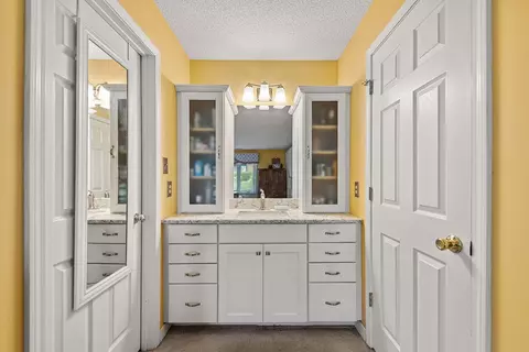 Bath - 2531 E Lakeshore Dr #A 39, Crown Point, IN 46307 photo 1 of 3