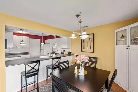 Dining - 2531 E Lakeshore Dr #A 39, Crown Point, IN 46307 photo 1 of 1