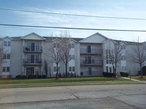 402 Sturdy Rd #2C, Valparaiso, IN 46383