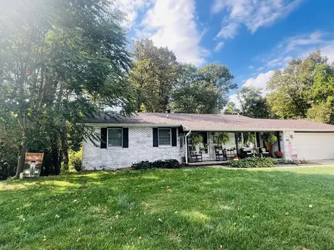 611 Bayberry Ct, Valparaiso, IN 46385