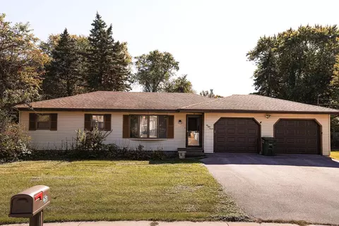 257 Green Acres Dr, Valparaiso, IN 46383