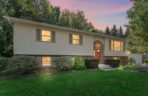 586 Fargo Rd, Westville, IN 46391