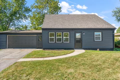 640 Old Forge Rd, Valparaiso, IN 46385