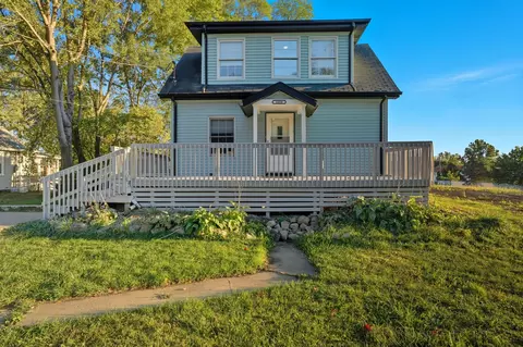 1059 Farrell St, Valparaiso, IN 46385