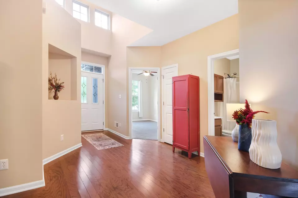 Entry Way - 9937 Settlers Ct, Saint John, IN 46373 photo 1 of 1