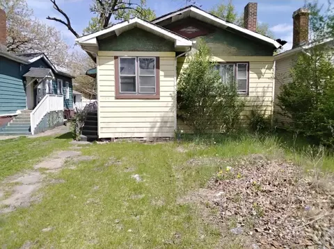 823 Pierce St, Gary, IN 46402 photo 2