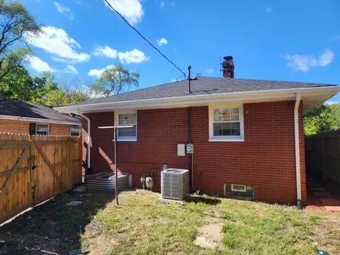 Exterior - 851 Johnson St, Gary, IN 46402 photo 5 of 5