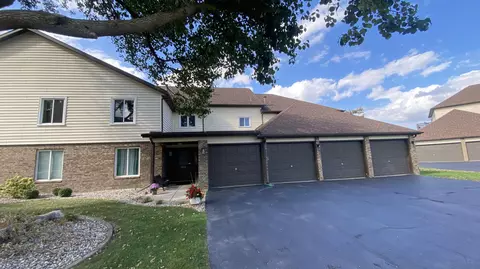 5035 Spinnaker Ln #C, Crown Point, IN 46307