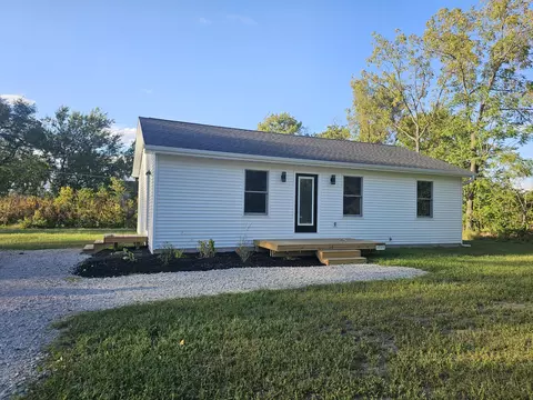 4048 E Craig St, De Motte, IN 46310