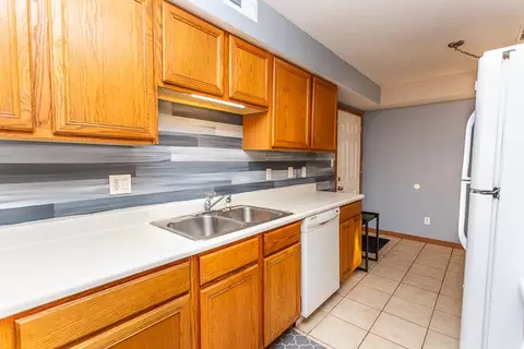 Kitchen - 7674 E 108th Ave, Crown Point, IN 46307 photo 4 of 6